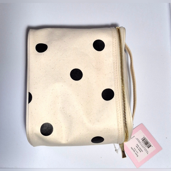 Kate Spade New York Insulated Soft Cooler Lunch Tote with Double Zipper Close. - Picture 13 of 14
